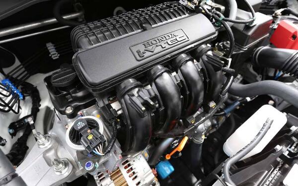 汽車冷卻系統中主要機件 發動機水箱怎么樣