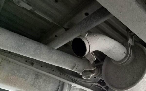 發動機冒黑煙的原因 如何解決發動機冒黑煙的問題