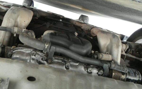 油底殼的結構介紹 發(fā)動機油底殼是什么