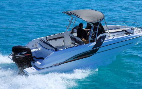 快艇發動機介紹 快艇和游艇的區別在哪