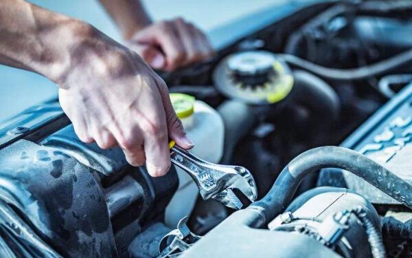 進水可能導致發動機報廢 發動機進水怎么辦