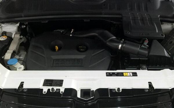 采用全新四缸發動機 路虎極光發動機質量怎么樣