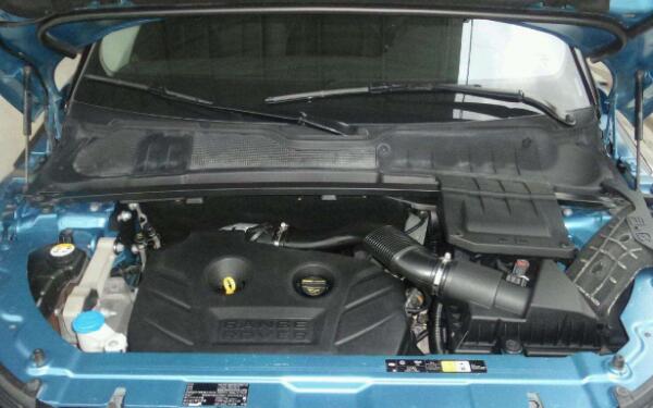 采用全新四缸發動機 路虎極光發動機質量怎么樣