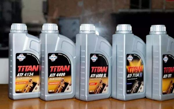 自動變速箱油多久更換一次 可以參考保養手冊