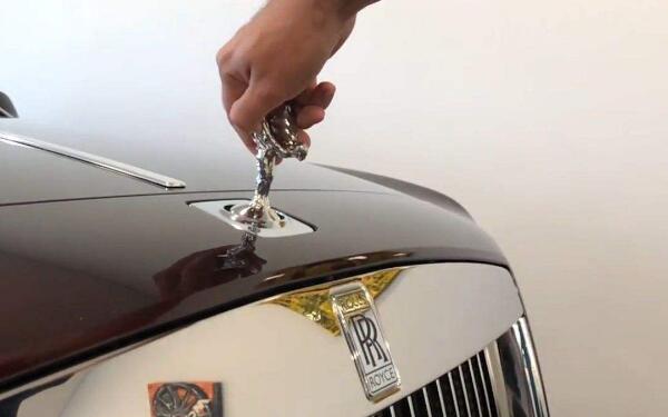 現已被寶馬接手 勞斯萊斯車標是什么