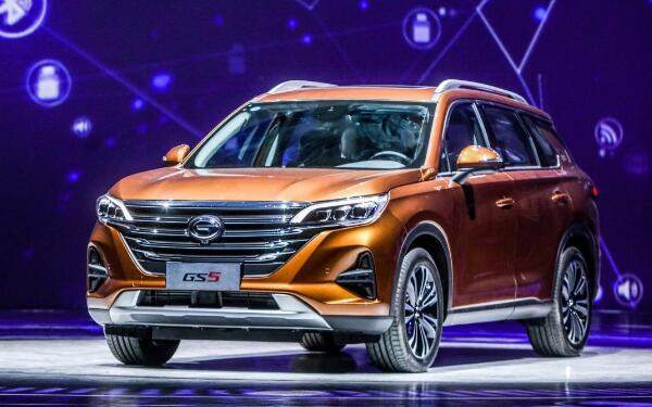 廣汽傳祺GS5科技智領(lǐng)版測評(píng) 廣汽傳祺gs5價(jià)格多少