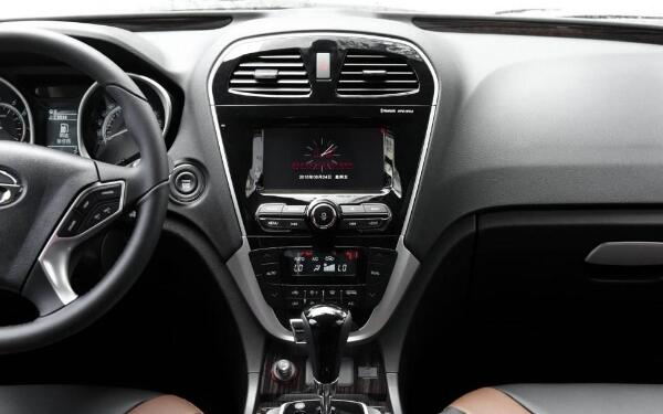 廣汽傳祺GS5科技智領(lǐng)版測評(píng) 廣汽傳祺gs5價(jià)格多少