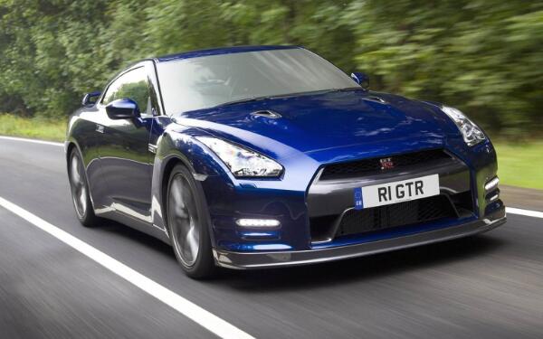 日產高性能跑車 gtr價格多少錢一輛
