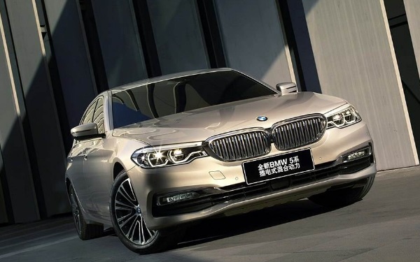 2020款5系插電混動版測評 寶馬530價格多少