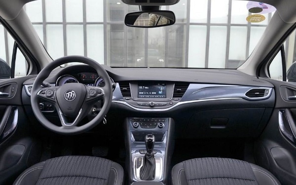 別克旗下中級運(yùn)動(dòng)轎車 別克威朗價(jià)格多少