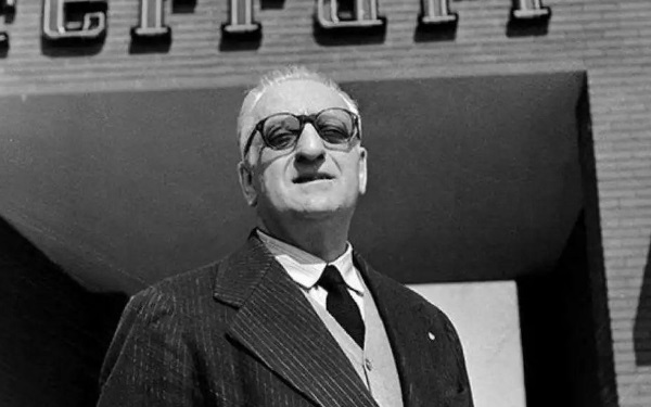 法拉利汽車的創始人 恩佐·法拉利開啟賽車文化