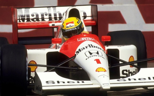 被譽為“天才車神” 埃爾頓·塞納的傳奇人生