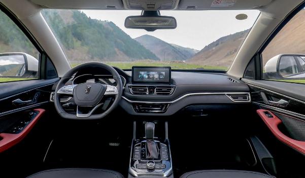 奔騰T33 1.2T車型正式上市,外觀極富動感