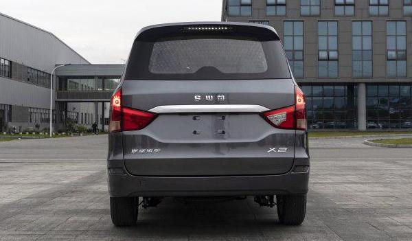 SWM斯威X2正式上市銷售，外觀時(shí)尚內(nèi)飾感強(qiáng)