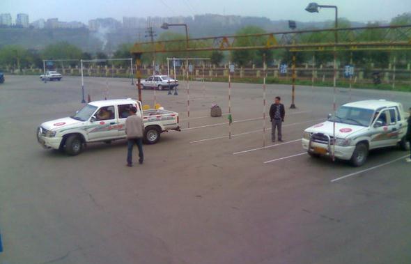 學車自動擋和手動擋哪種學費貴,我選手動擋