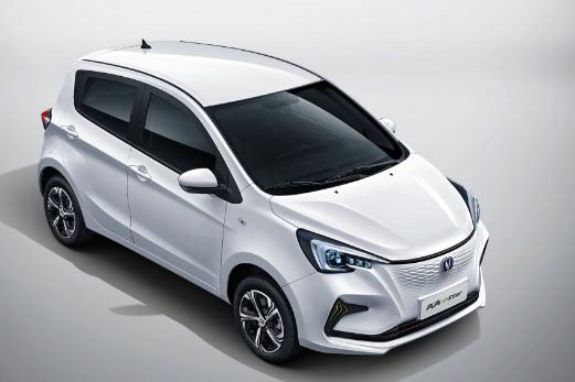 長安奔奔E-Star國民版，只需30分鐘即充到80%