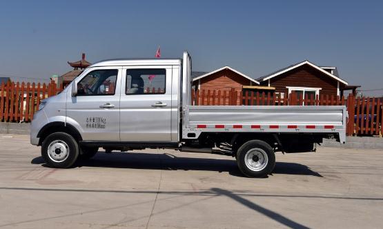 華晨鑫源兩款微卡，載重、爬坡都很出色