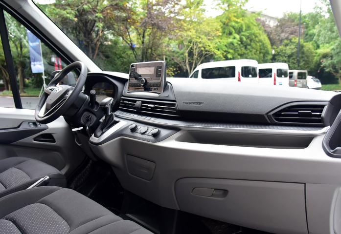 2021款上汽大通MAXUS  EV90，磷酸鐵鋰電池續航更持久