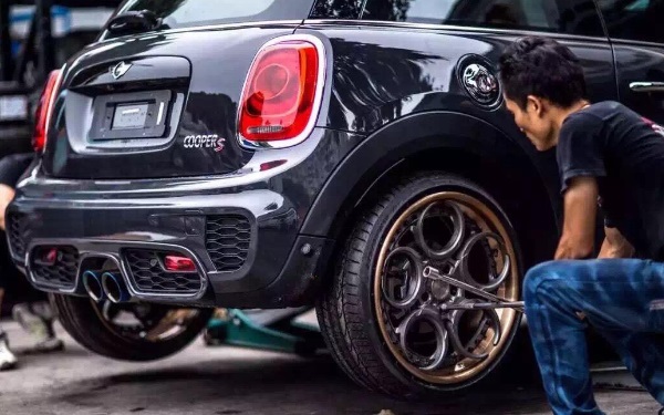 汽車改裝技術怎么學 汽車改裝行業有前景嗎