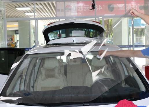 龍膜全車貼膜多少錢,常規(guī)膜5000-10000元