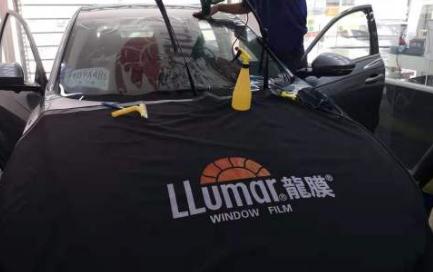 龍膜全車貼膜多少錢,常規(guī)膜5000-10000元