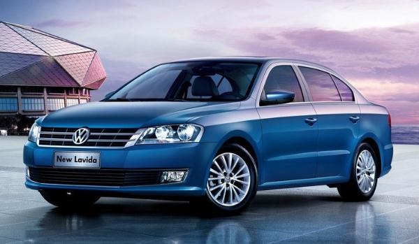 10萬左右什么車好，軒逸VS飛度油耗很實惠（軒逸銷量更好）