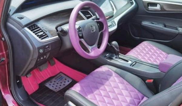 漂亮的車內裝飾圖片，常見的汽車裝飾（這些裝飾不能省）