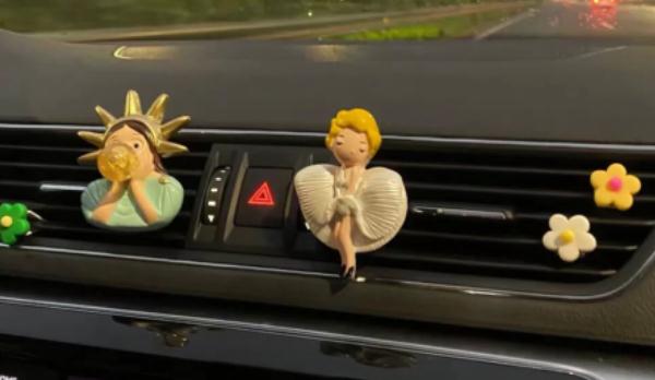 漂亮的車內裝飾圖片，常見的汽車裝飾（這些裝飾不能省）