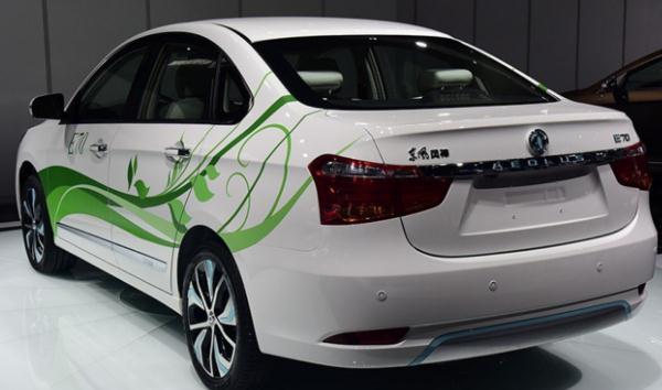 東風風神E70新增車型上市,三種續航選擇(滿足消費的不同需求)