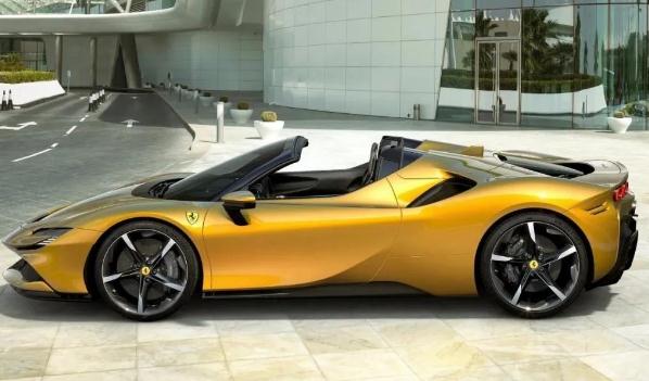 法拉利SF90 Spider售價公布，起售價為499.8萬元（豪氣沖天）