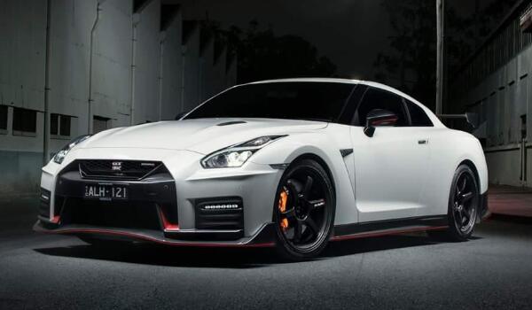 3.8T發(fā)送機(jī)555大馬力 gtr是什么車(chē)