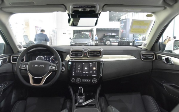 領克03和思域對比 領克03和思域哪個好