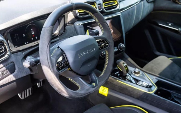 領(lǐng)克03價格報價及參數(shù) 領(lǐng)克03的落地價12萬左右