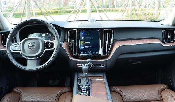 4c自適應底盤百公里加速6.8秒 沃爾沃xc60價格多少錢