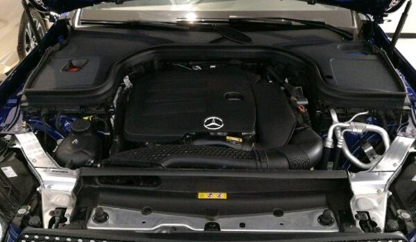 2.0T發動機百公里加速8.4秒 glc260奔馳價格