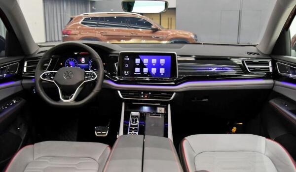 2.0T發動機最大馬力220P 途昂x和途昂哪個好