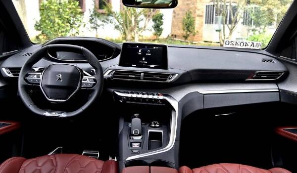 1.8T發動機綜合油耗6.2l 東風標致4008值得買嗎