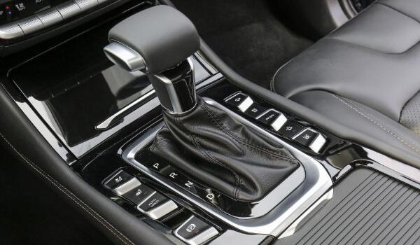 用2.0渦輪增壓發動機推個背 長安歐尚科賽pro質量如何