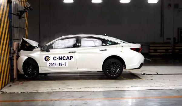 碰撞緩沖區(qū)，因設(shè)計(jì)而減小撞擊力（安全性更好）