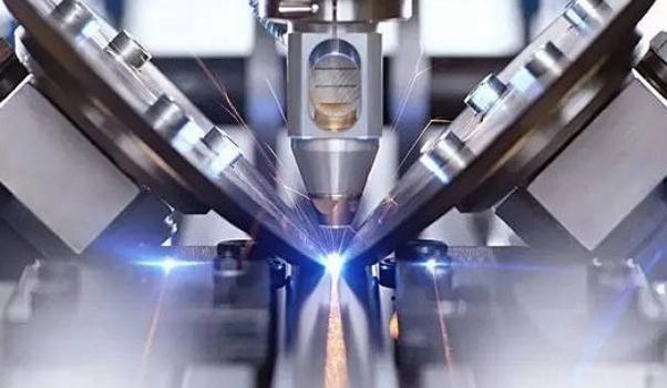 激光焊接車身，焊縫寬度控制在2mm以下（精準(zhǔn)可控）