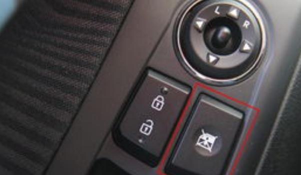 車速感應自動上鎖,防止突然打開車門的危險(感應開關)