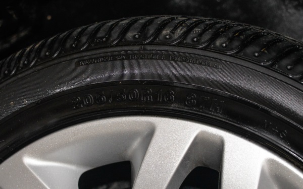 汽車輪胎參數介紹 輪胎規格怎么看