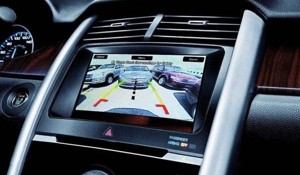 倒車視頻影像，讓你準確把握后方路況（減少安全事故）