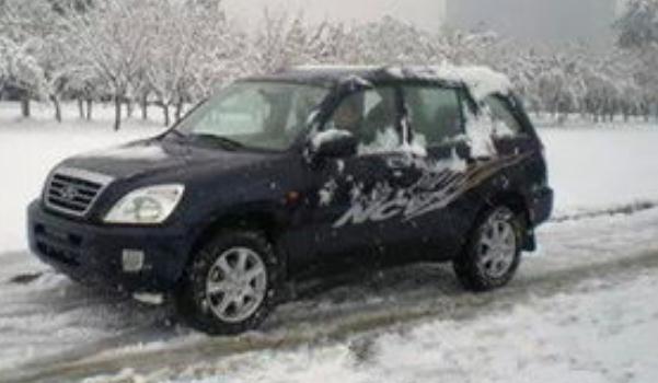 雪地模式平穩性好（保持車速很關鍵）