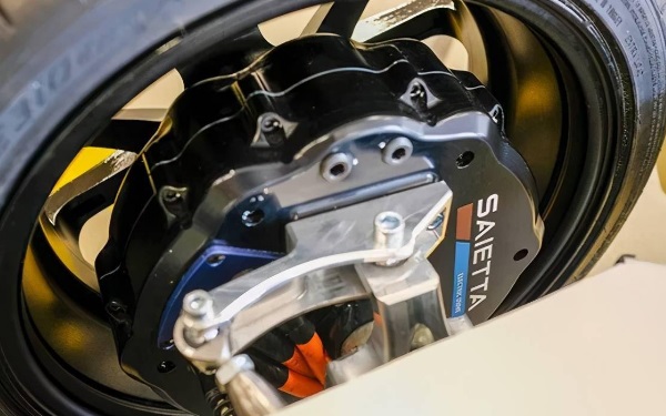 又稱車輪內裝電機技術 什么是輪轂電機技術