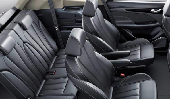 什么是第三排座椅，6座7座SUV哪個更實用（6座更省心）