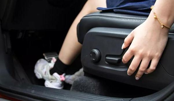 腿部支撐調節，好的駕駛技術離不開坐姿（座椅調節的重要性）