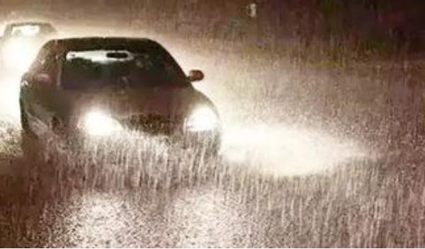 什么是前大燈雨霧模式,雨霧天氣安全駕駛(雨霧模式的必要性)