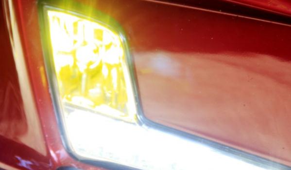 什么是車前霧燈，鹵素黃色光霧燈（穿透能力強）