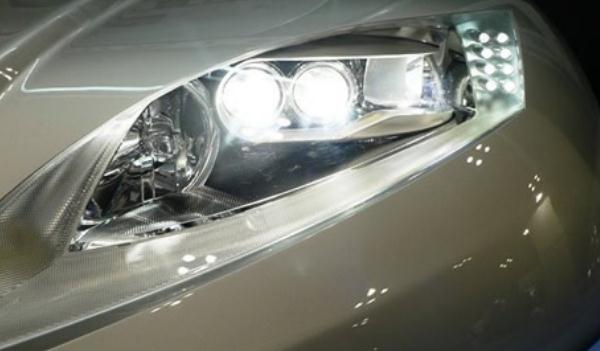 什么是轉向頭燈，全面消除盲區（安全更全面）